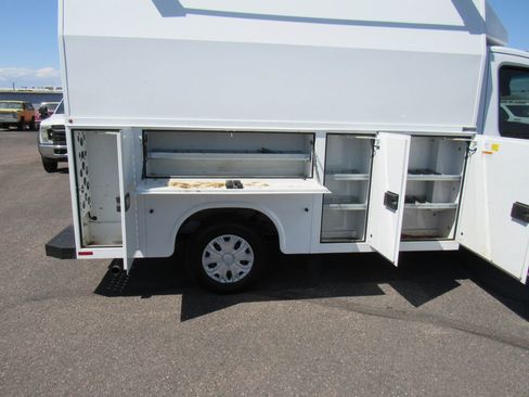 Used 2020 Ford Transit 350 w/ Interior Upgrade Package RWD image 18