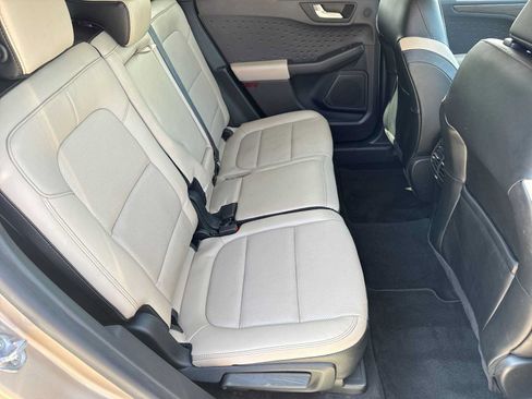 Used 2020 Ford Escape Titanium AWD/4WD image 19