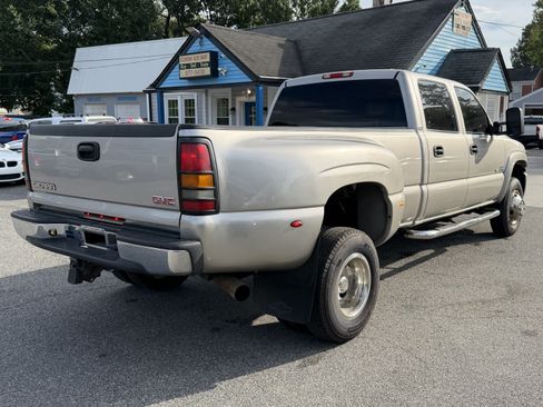 Used 2007 GMC Sierra 3500 SLT w/ Heavy-Duty Power Package AWD/4WD image 5