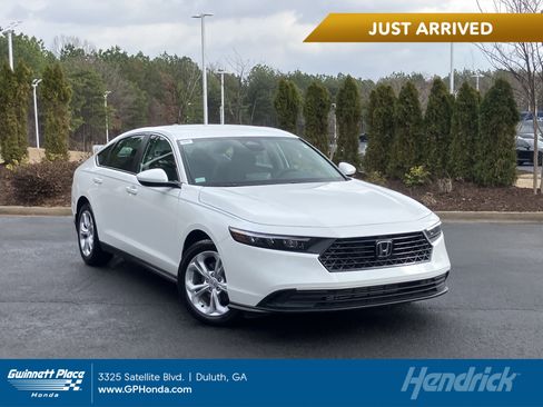 Certified 2025 Honda Accord LX image 1