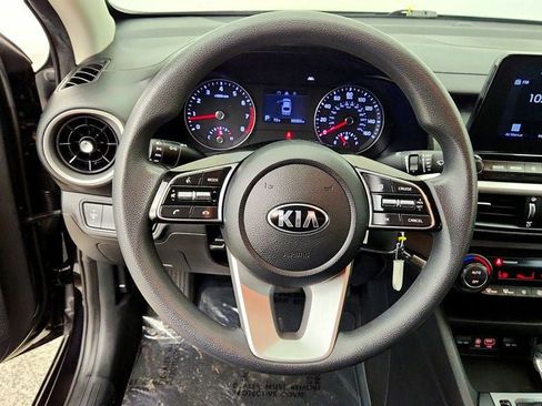 Used 2019 Kia Forte LXS FWD image 13
