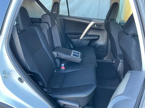 Used 2015 Toyota RAV4 XLE image 18