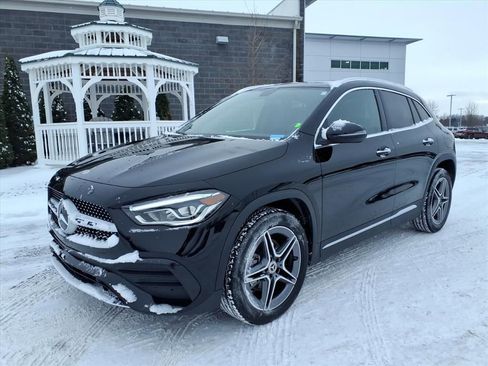 Used 2023 Mercedes-Benz GLA 250 4MATIC image 2