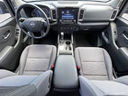Used 2024 Nissan Frontier SV w/ Technology Package image 10
