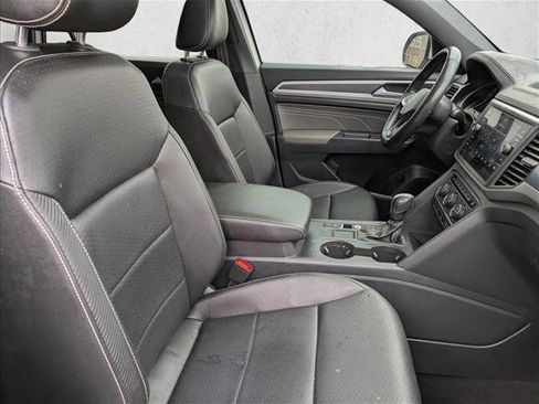 Used 2021 Volkswagen Atlas Cross Sport SE w/ Panoramic Sunroof Package image 28