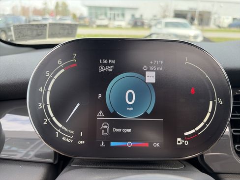 Used 2022 MINI Cooper 2-Door Hardtop image 32