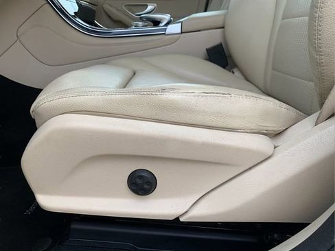 Used 2016 Mercedes-Benz GLC 300 image 27