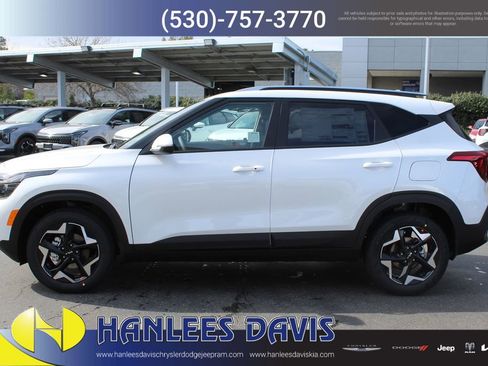 New 2026 Kia Seltos S image 2