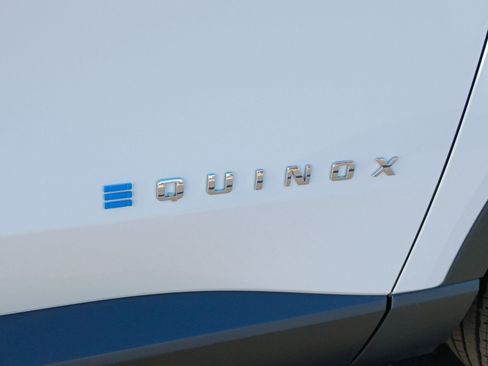 New 2026 Chevrolet Equinox EV LT image 20