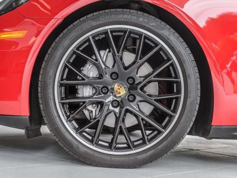 Used 2018 Porsche Panamera 4 image 12