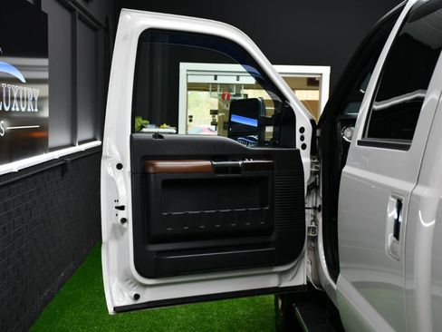Used 2016 Ford F250 Platinum AWD/4WD image 16