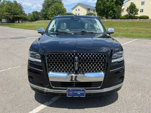 Used 2023 Lincoln Navigator L Black Label AWD/4WD image 3