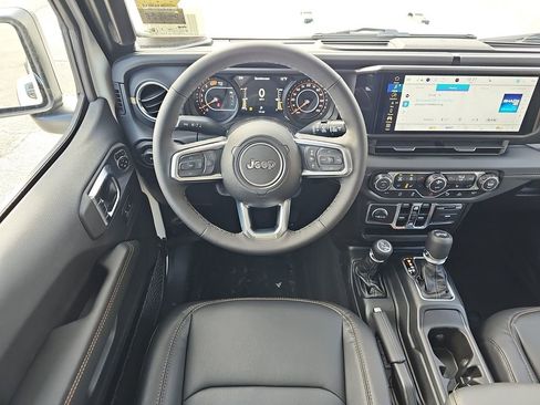 New 2026 Jeep Wrangler Unlimited Sahara AWD/4WD image 15