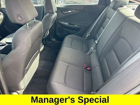 Used 2021 Chevrolet Malibu LS image 33