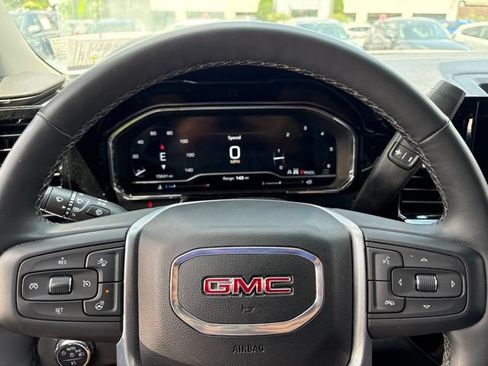 Used 2023 GMC Sierra 1500 Elevation AWD/4WD image 22