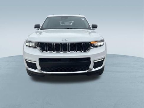 Used 2022 Jeep Grand Cherokee L Limited image 2