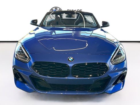 New 2026 BMW Z4 M40i w/ Shadowloine Package RWD image 2