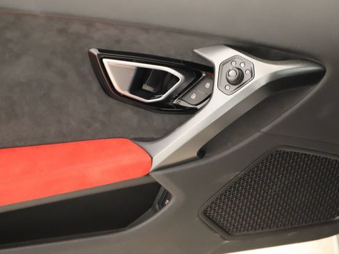 Used 2015 Lamborghini Huracan LP 610-4 AWD/4WD image 18