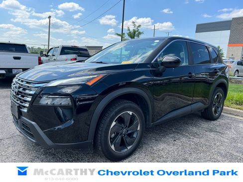 Used 2025 Nissan Rogue SV AWD/4WD image 6