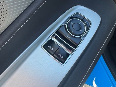 Used 2025 Chevrolet Corvette Stingray Preferred Cpe w/ Z51 Performance Package image 17