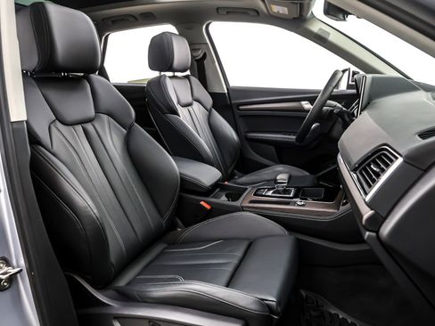 Used 2023 Audi Q5 e Premium Plus w/ Premium Plus Package image 7