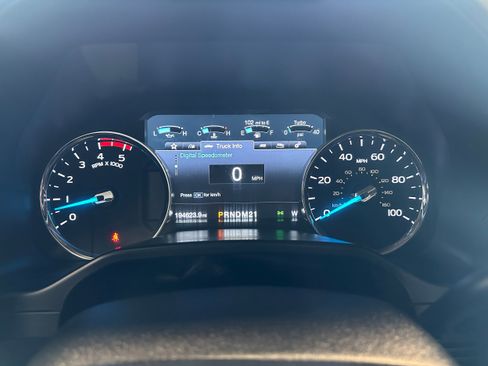 Used 2017 Ford F250 Lariat w/ Chrome Package image 23