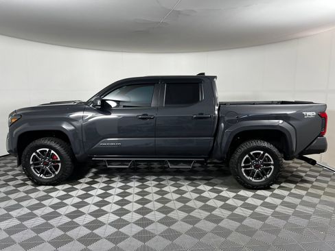 Used 2026 Toyota Tacoma TRD Sport AWD/4WD image 8