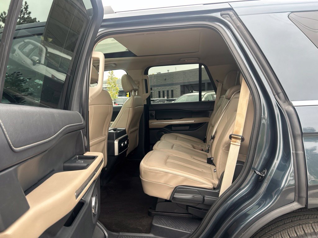 Used 2023 Ford Expedition Limited AWD/4WD image 22