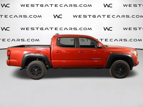 Used 2022 Toyota Tacoma SR5 w/ Technology Package RWD image 47