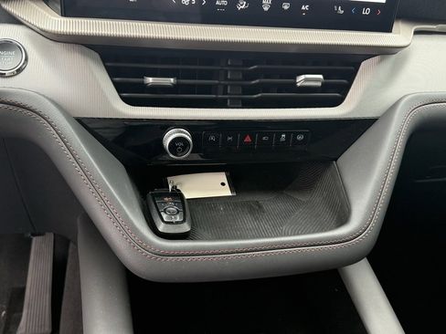 Used 2025 Ford Explorer Active image 26