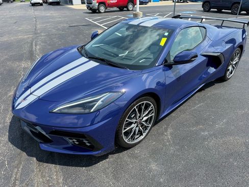 Used 2025 Chevrolet Corvette Stingray Preferred Cpe w/ Chrome Exterior Badge Package RWD image 33