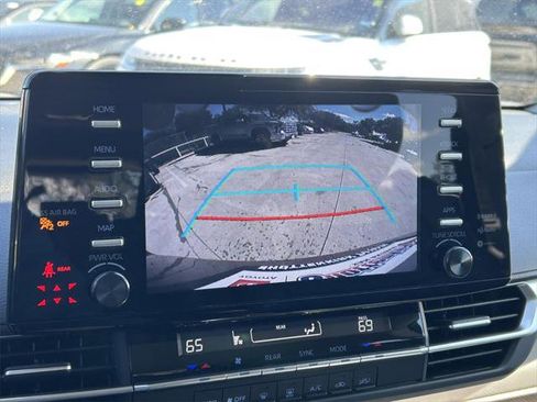 Certified 2023 Toyota Sienna LE image 36