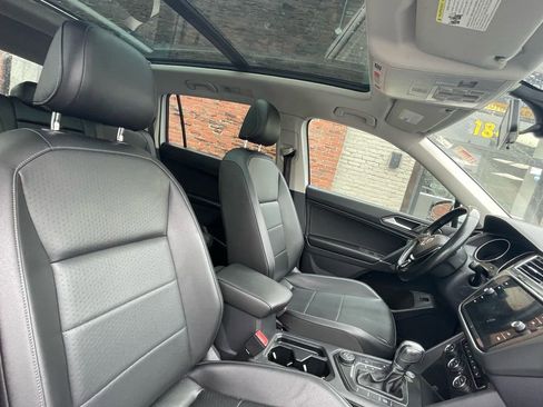 Used 2018 Volkswagen Tiguan SEL image 22