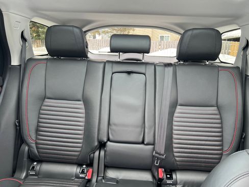 Used 2019 Land Rover Discovery Sport HSE Luxury Dynamic image 35