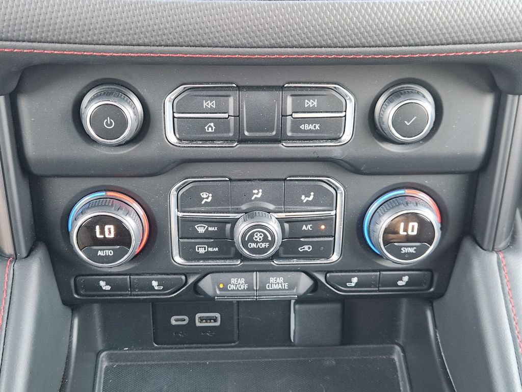 Used 2024 Chevrolet Tahoe RST w/ Luxury Package RWD image 19