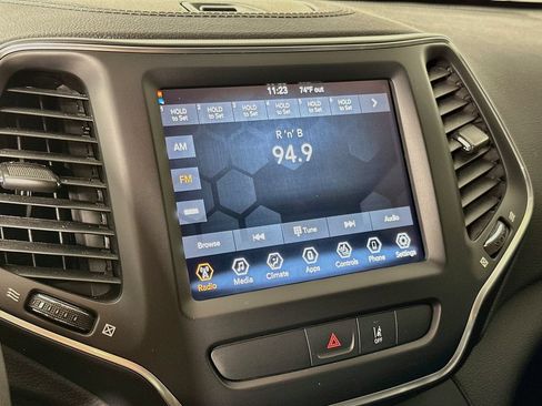 Certified 2022 Jeep Cherokee Latitude AWD/4WD image 22