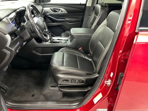 Used 2021 Chevrolet Traverse RS image 18