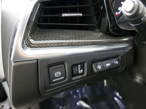 Used 2025 Cadillac XT5 Sportv w/ LPO, Onyx Lite Package image 20