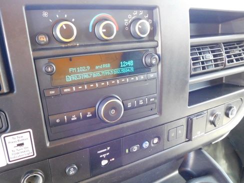 Used 2021 GMC Savana 3500 Extended w/ Power Convenience Package image 27