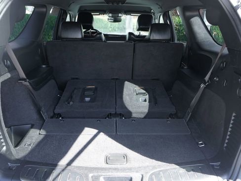 Used 2021 Dodge Durango R/T w/ Blacktop Package RWD image 9