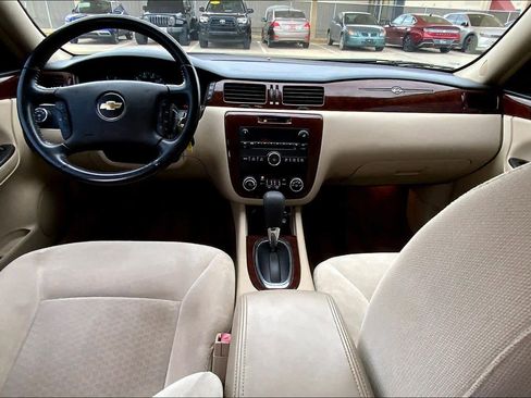 Used 2011 Chevrolet Impala LT image 15
