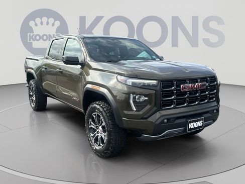 Used 2023 GMC Canyon AT4 w/ AT4 Premium Package AWD/4WD image 2