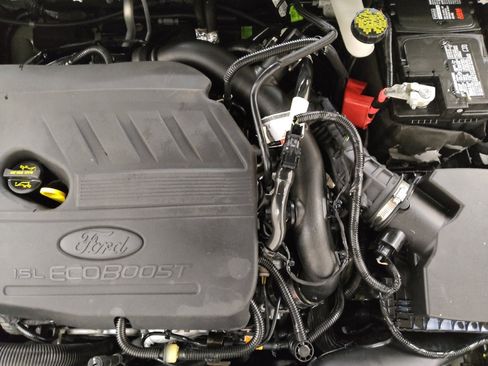 Used 2017 Ford Fusion SE w/ Fusion SE Technology Package image 30