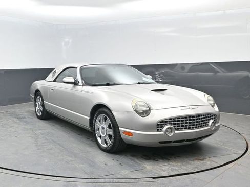 Used 2005 Ford Thunderbird image 2
