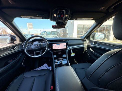 New 2026 Jeep Grand Cherokee Limited AWD/4WD image 12