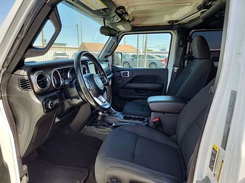 Used 2021 Jeep Wrangler Unlimited Sahara AWD/4WD image 11