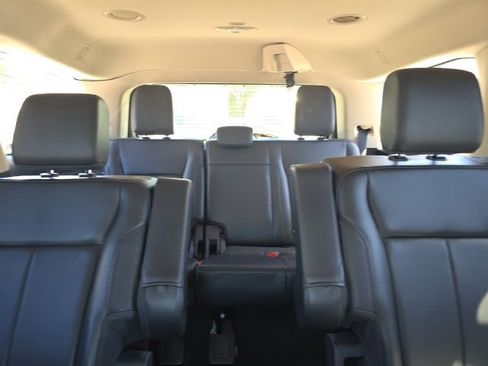 Used 2022 Ford Expedition XLT RWD image 18