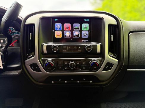 Used 2018 GMC Sierra 1500 SLE w/ SLE Value Package AWD/4WD image 14