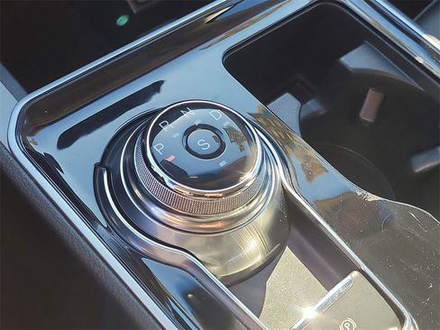 Used 2020 Ford Edge SEL w/ Convenience Package image 25