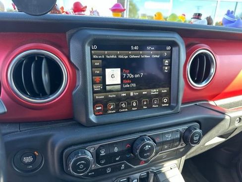 Used 2021 Jeep Wrangler Unlimited Rubicon w/ Dual Top Group AWD/4WD image 15
